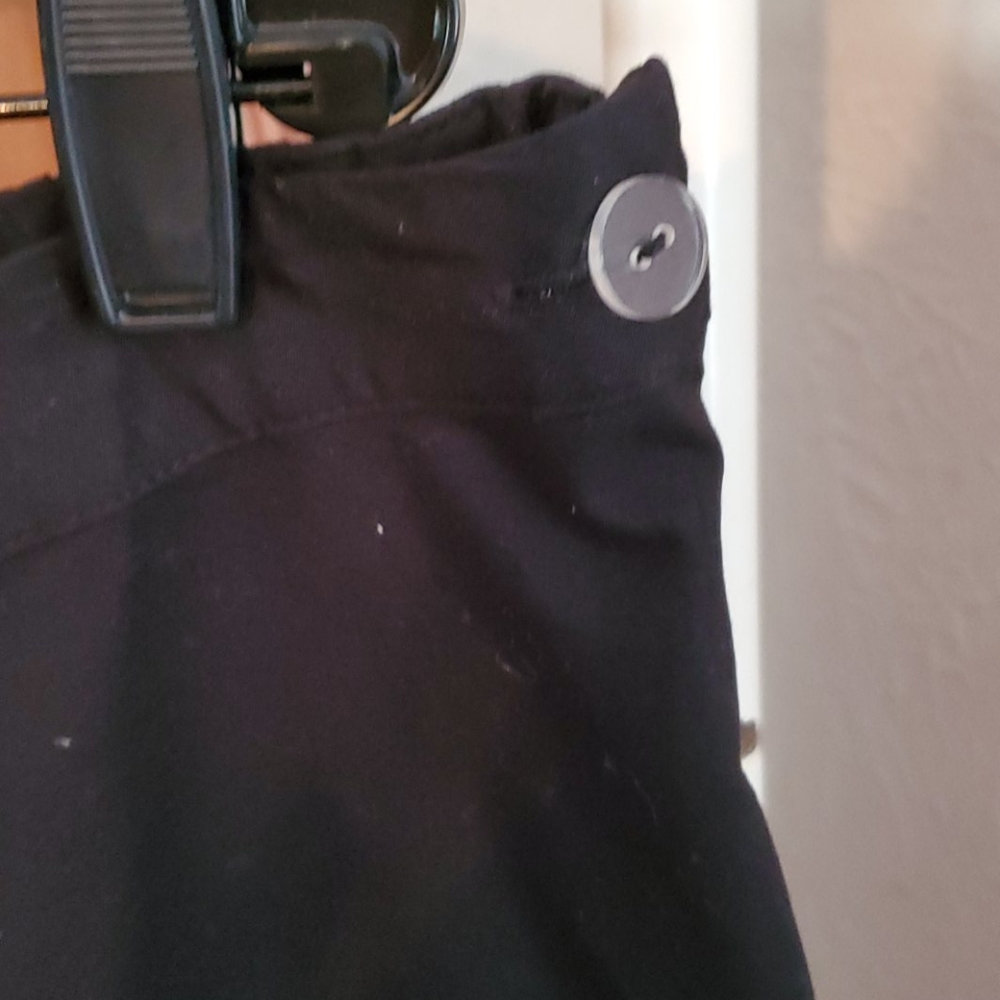 Black capris - Picture 3 of 3